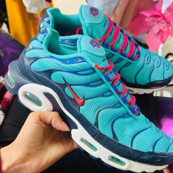 Nike Air Max Plus Discover You Air - Picture 2 of 7